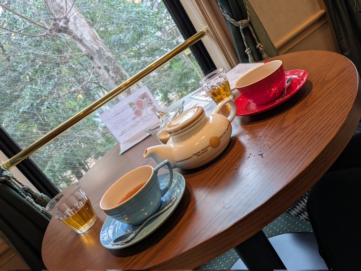 55ganache's tweet photo. 自分はLIVEもご飯も1人で行ったりするけど、誰かとその時の感動や気持ちを分かち合える時間って得難いものだなぁ〜と先週末の写真を振り返りながら思った。ありがとう。 https://t.co/gp8wvRx93R