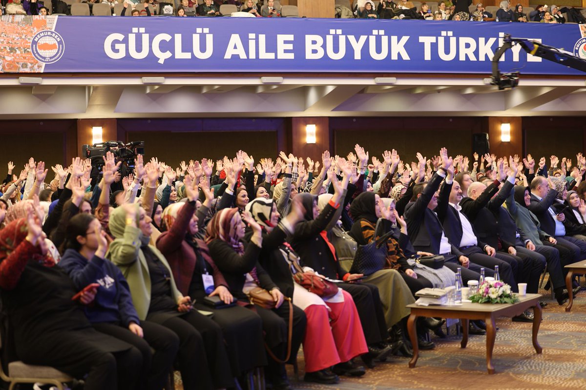 Eğitim-Bir-Sen Kadın Komisyonu (@ebskadin) on Twitter photo #AileyeDeğer temasıyla gerçekleştirdiğimiz Eğitim-Bir-Sen Kadınlar Komisyonu 8. Türkiye Buluşması, Genel Başkan Yardımcımız Hamza Öksüz, Prof. Dr. Nurullah Genç ve Uzman Psk. Danışman Esra Demir'in sunumlarıyla devam ediyor.
<a href="/hamzaoksz/">Hamza ÖKSÜZ</a>
<a href="/genc_nurullah/">nurullah genç</a>
<a href="/Sdka_Aydin/">Sıdıka AYDIN</a>
<a href="/ebskadin/">Eğitim-Bir-Sen Kadın Komisyonu</a> #AileyeDeğer temasıyla gerçekleştirdiğimiz Eğitim-Bir-Sen Kadınlar Komisyonu 8. Türkiye Buluşması, Genel Başkan Yardımcımız Hamza Öksüz, Prof. Dr. Nurullah Genç ve Uzman Psk. Danışman Esra Demir'in sunumlarıyla devam ediyor.
<a href="/hamzaoksz/">Hamza ÖKSÜZ</a>
<a href="/genc_nurullah/">nurullah genç</a>
<a href="/Sdka_Aydin/">Sıdıka AYDIN</a>
<a href="/ebskadin/">Eğitim-Bir-Sen Kadın Komisyonu</a>