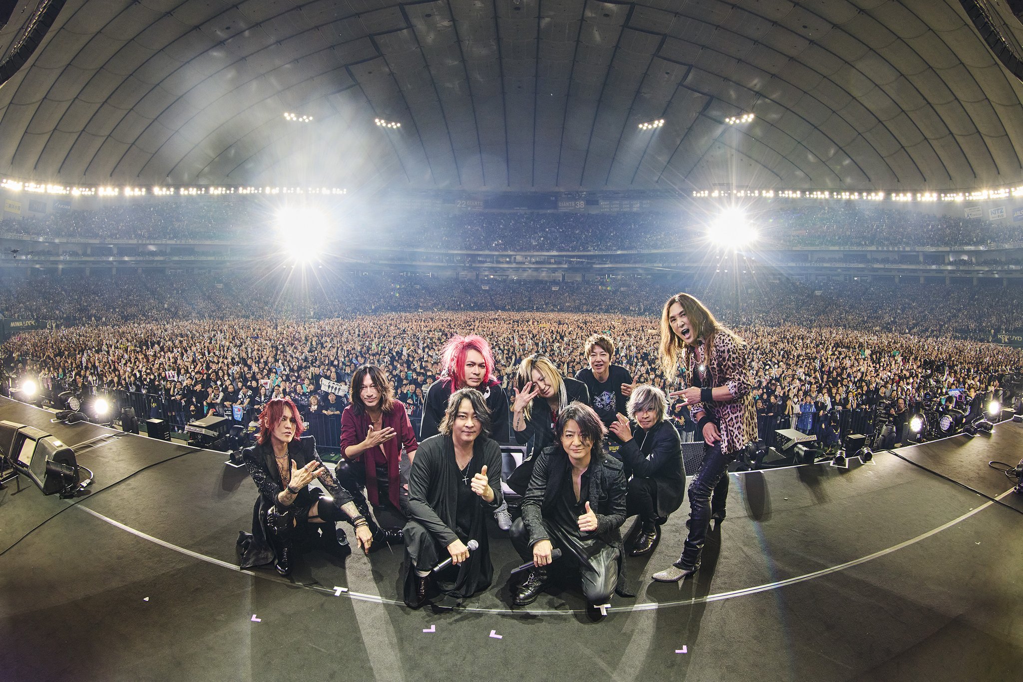 Produced by GLAY＞Tシャツ_The Millennium Eve 2025_C【LUNA
