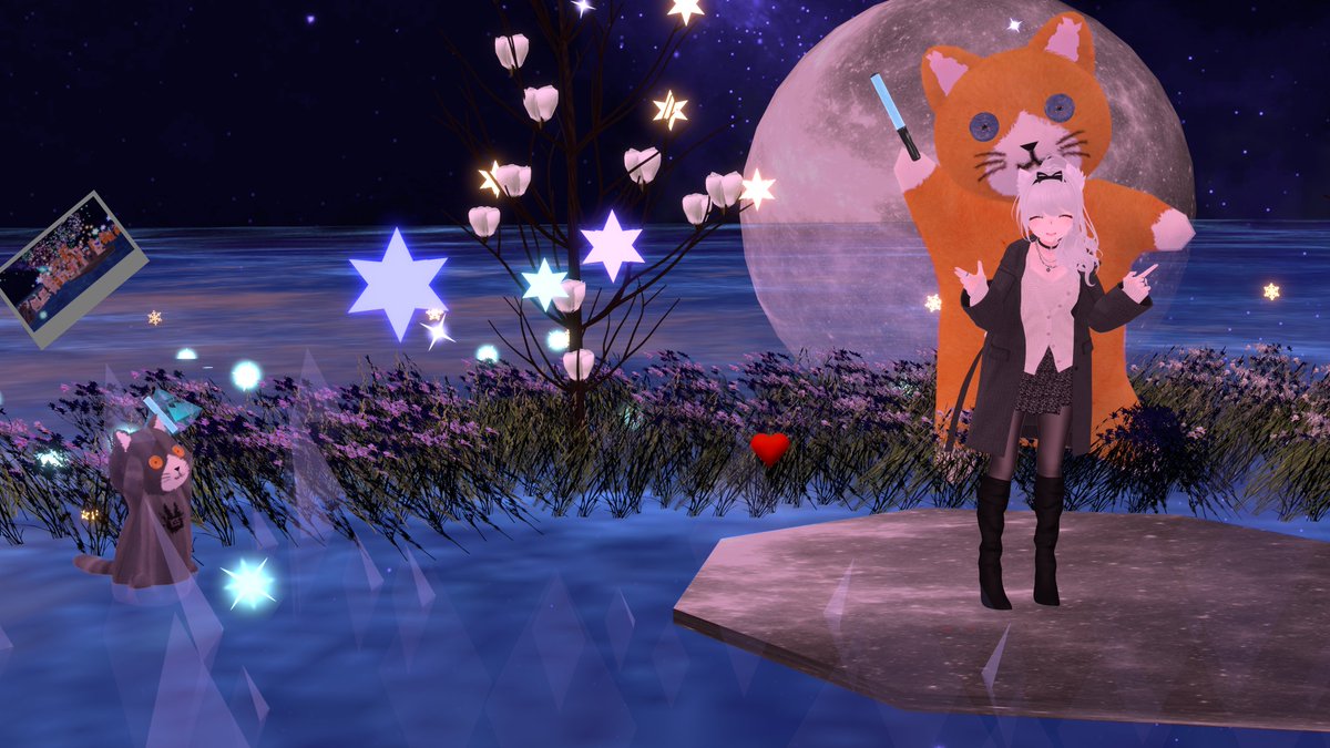 yilingvr's tweet image. yopi先生のPCが突然落ちちゃった後の
VRChat内の様子

私のPCではアバター全部表示は厳しい
申しわけない(´；ω；`)

#VRChat 
#YSS
#YSS_VRC