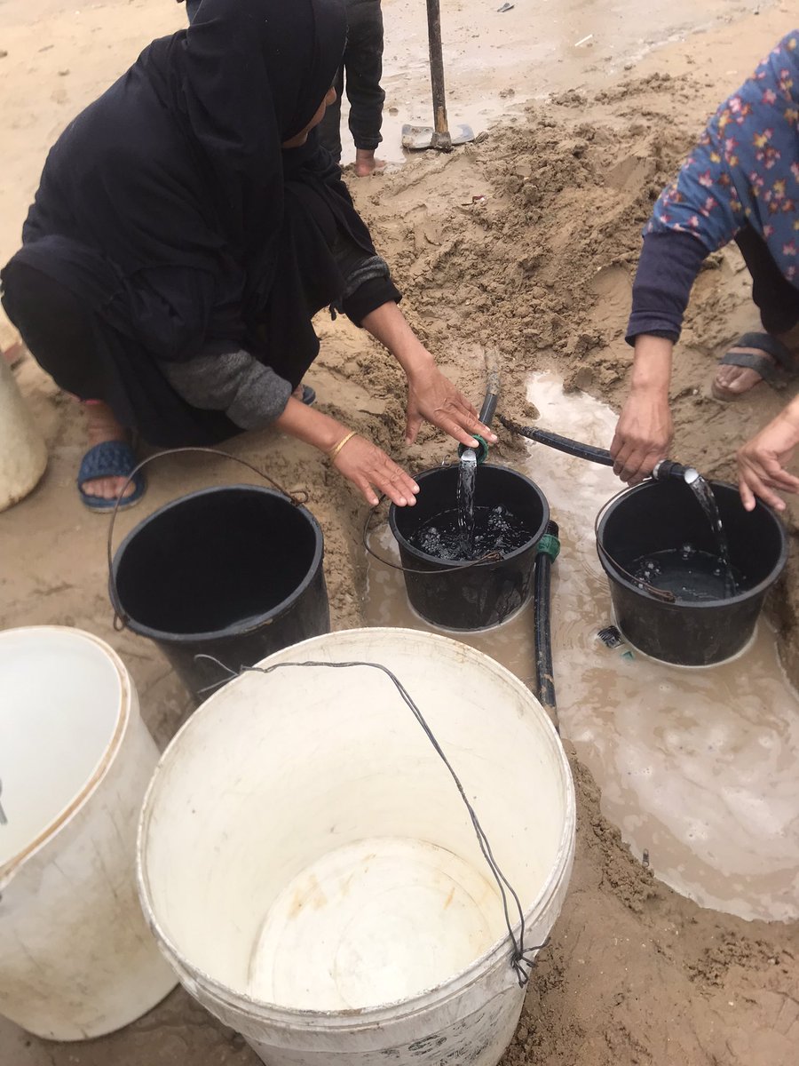 mahmoudqwaiderr's tweet image. Our daily struggle for water continues 💦 ❤️🩹 in Palestine we teach life, we teach love
please help my family to eat this week - donations are very slow ☹️ we appreciate any support. please donate and share this 🍉
LINK BELOW TO HELP US ⬇️🙏
gofund.me/40fb06ee
