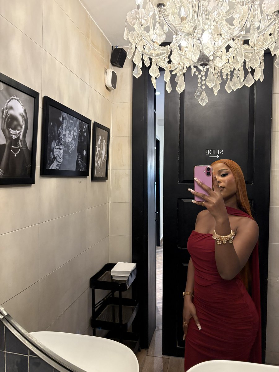 AdaofLONDON's tweet image. Solo date to celebrate Valentine’s Day❤️
I love you Ada🥹