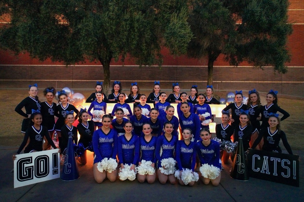 Here are the QCJH Pom and Cheer teams together at Pink State last night. Both teams had amazing performances!  #qcjhathletics #qcleads