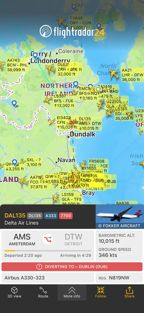 SquawkTracker's tweet image. Flight DL135 from Amsterdam to Detroit
fr24.com/DAL135/39389b19 Pilot reports an unidentified odor in the cabin &amp;amp; flight attendants advising it is making some passengers ill.