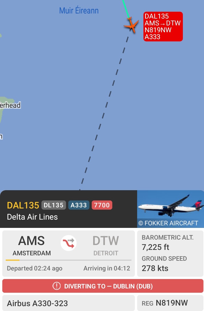 Turbinetraveler's tweet photo. Update: #DL135 is diverting to Dublin airport due reports of an unidentified odor in the cabin, with flight attendants noting that it is causing some passengers to feel unwell.
#Aviation #AvGeek #Travel #DublinAirport #Ireland #Dublin #Delta #Diversion #Emergency https://t.co/jSTSEF1Kz9