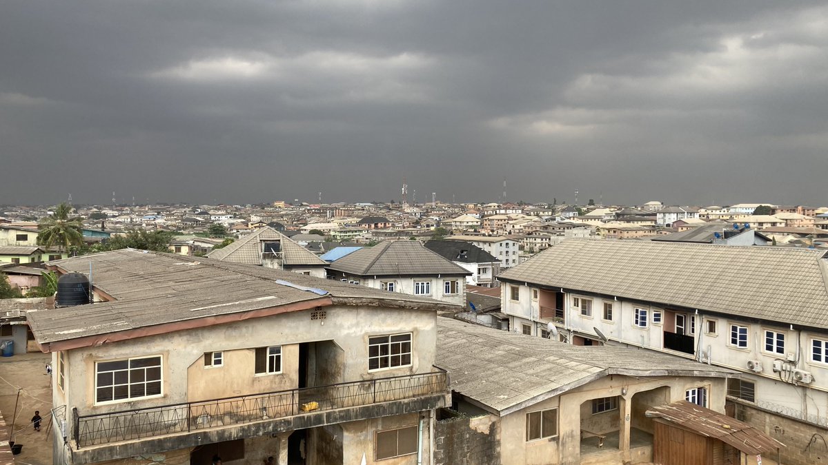 TERO1X_'s tweet image. I love my apartment cuz I literally get the best view, (Nigerian standard) especially at night ❤️