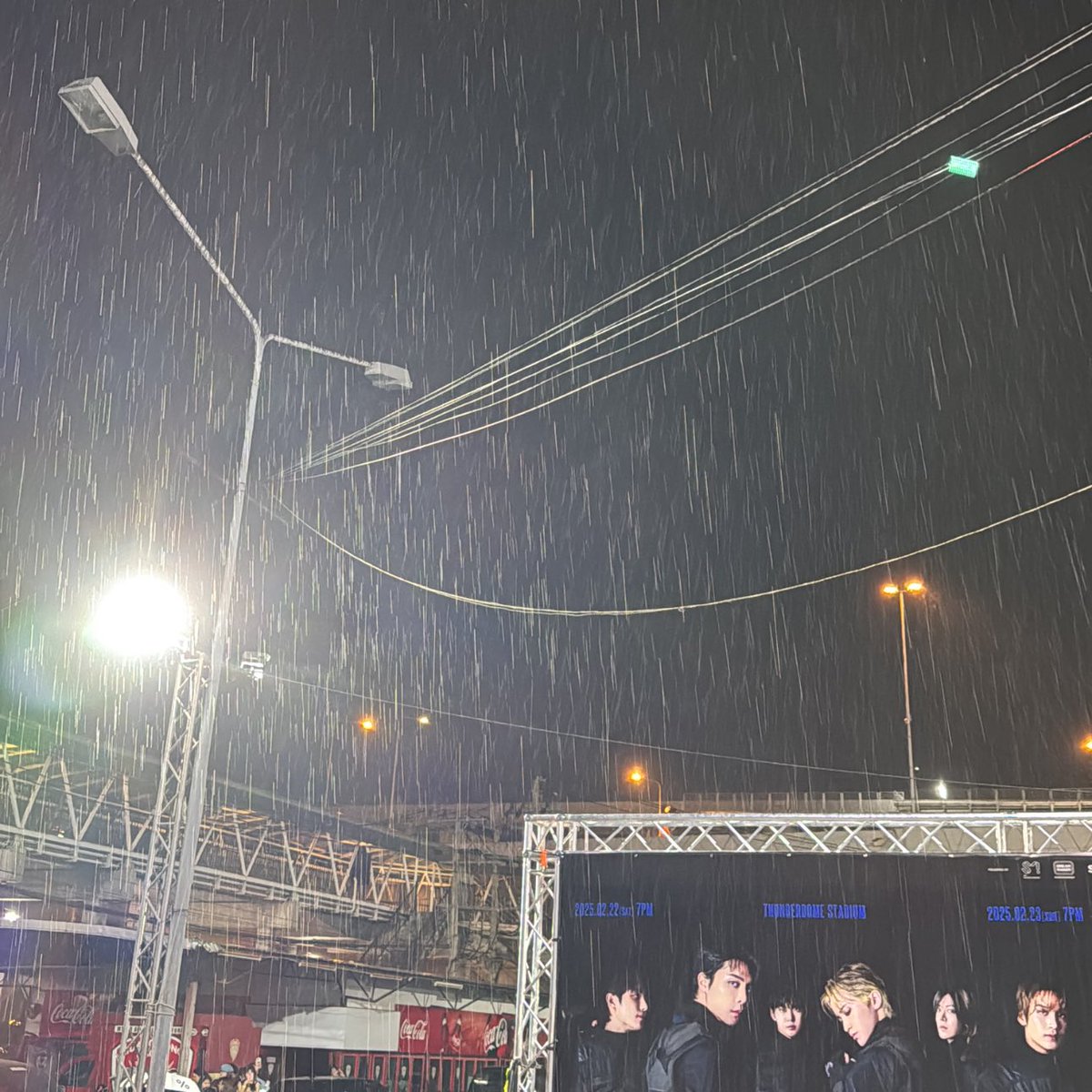 ฝ่ายเทวสัมพันธ์ smtrue โหดเกิ๊นน คอนจบแล้วฝนตกเลย ทั้งคอนไม่มีฝนอะคิดดู

#NCT127_NEOCITY_THE_MOMENTUM_BKK