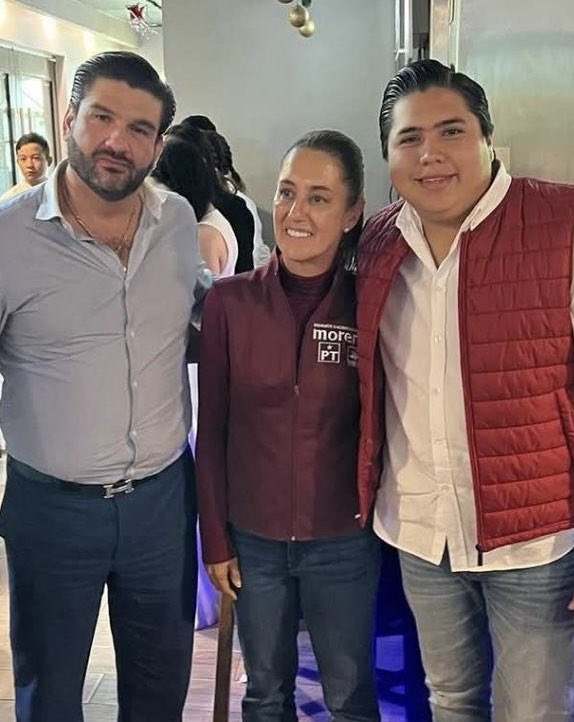 JTrianaT's tweet image. El abogado del "Mayo" Zambada que entregó en el Consulado de México en NY la solicitud para que su cliente regrese al país, es muy cercano a MORENA. Apoyó a Sheinbaum en campaña y colaboró en el gobierno de Américo Villarreal en Tamaulipas. 

Y dicen que no son un NARCOGOBIERNO.