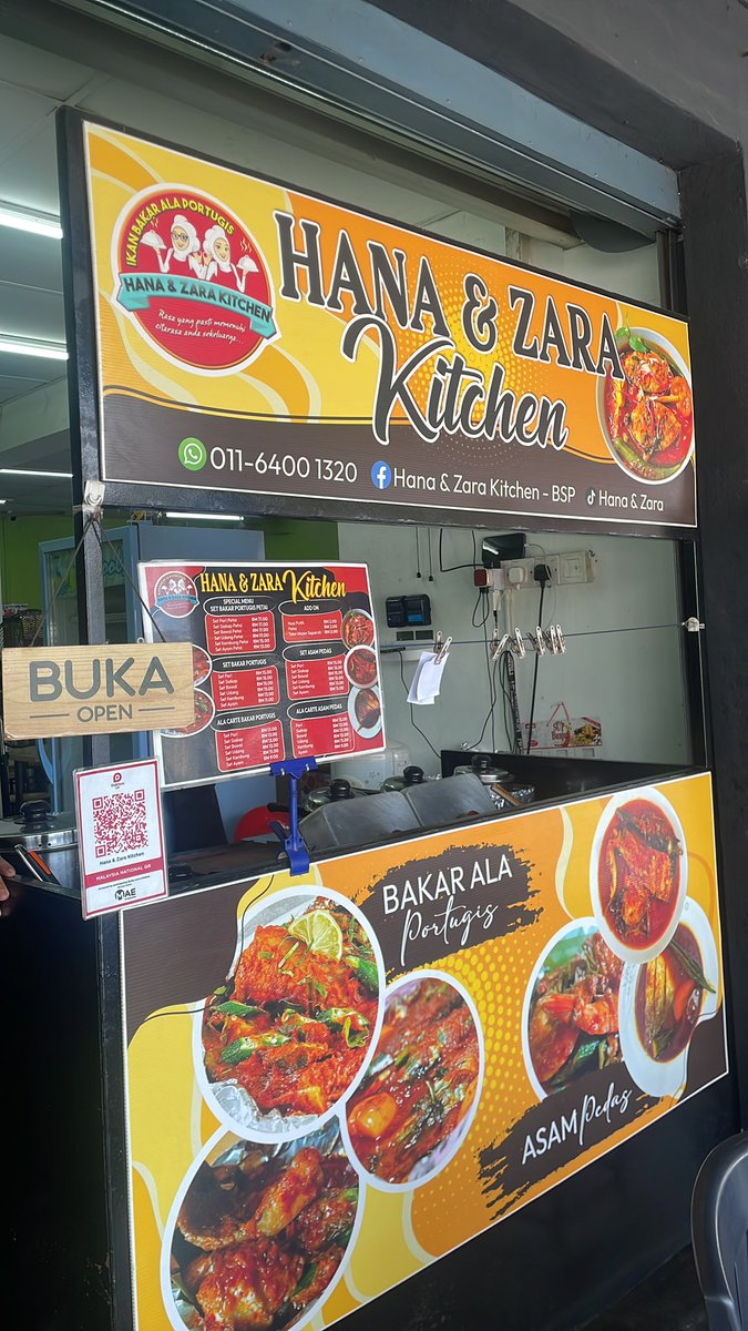 ainiwida96's tweet photo. Jaranglah kita nak jumpa asam pedas saing2 dekat area tangkak / melaka . Tapi yang ni memang sedap sangat ! Teringat memories makan asam pedas dekat area bus station tangkak ! Paduu sampai husband pun beria puji brother tu . Gambar tak ada sebab kitaorg dah lapar sangat 😂 https://t.co/B1mUycYHDO