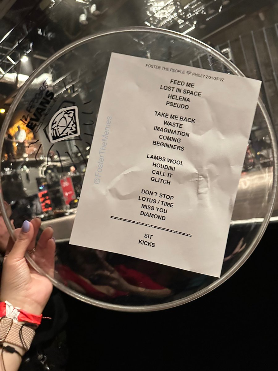 FosterTheMemes's tweet photo. @ShayKashMoney @ING no, sadly! they only played three new songs. everything else was torches/supermodel! (The truth played instead of imagination) https://t.co/dtyxEYH8qL