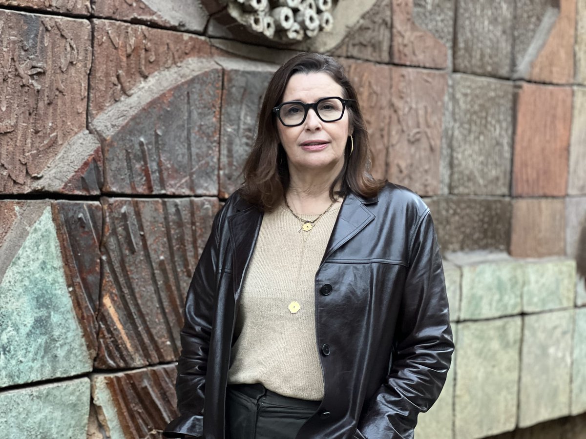 Salut (@salutcat) on Twitter photo La candidatura encapçalada per Elvira Bisbe guanya les eleccions a la Junta de Govern del <a href="/COMBarcelona/">Col·legi Metges BCN</a> .
Bisbe presidirà el CoMB durant els propers 4 anys, al costat d'una Junta de Govern formada per 20 professionals.
Agraïm la feina de país feta per <a href="/jaumepadros/">Jaume Padrós</a> tots aquests La candidatura encapçalada per Elvira Bisbe guanya les eleccions a la Junta de Govern del <a href="/COMBarcelona/">Col·legi Metges BCN</a> .
Bisbe presidirà el CoMB durant els propers 4 anys, al costat d'una Junta de Govern formada per 20 professionals.
Agraïm la feina de país feta per <a href="/jaumepadros/">Jaume Padrós</a> tots aquests