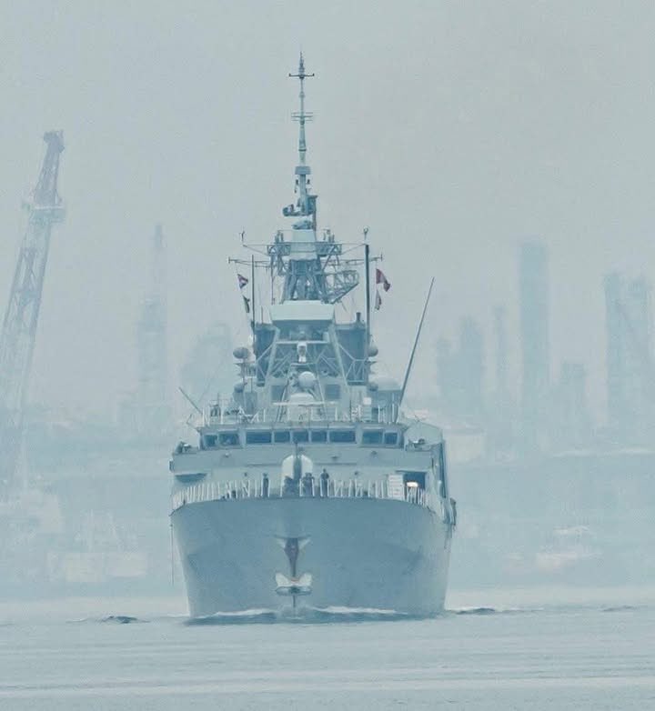 SteveDesroches's tweet photo. 🇨🇦 Great pic of HMCS Ottawa leaving Singapore - January 15, 2025 #hmcsottawa #ffh341 🇨🇦 @RoyalCanNavy @niknanos https://t.co/yxdfxSsgVP