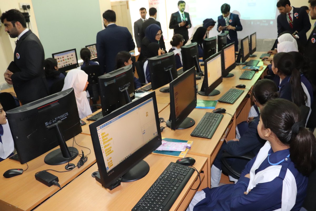 Good to see Islamabad's education landscape undergoing a significant transformation. Introduction of coding &amp; AI in primary schools will equip students with essential digital skills. Now school meals are provided in most government schools #Pakistan #education