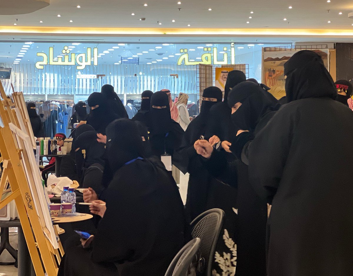 يوم بدينا | 🏜️
اهلاً بالحضور 🤩
 #يوم_التأسيس  
#يوم_بدينا_1727