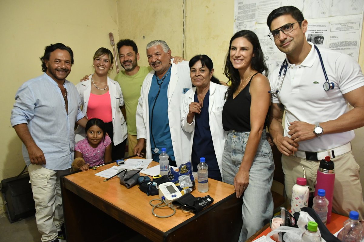 Gustavo Sáenz (@gustavosaenzok) on Twitter photo Junto al intendente, <a href="/jmedurand/">Emiliano Durand</a> y la diputada nacional, <a href="/PameCalletti/">Pame Calletti</a>, estuvimos en Villa Mónica, acompañando a los vecinos que accedieron a diversas prestaciones brindadas por la Provincia y la Municipalidad. Junto al intendente, <a href="/jmedurand/">Emiliano Durand</a> y la diputada nacional, <a href="/PameCalletti/">Pame Calletti</a>, estuvimos en Villa Mónica, acompañando a los vecinos que accedieron a diversas prestaciones brindadas por la Provincia y la Municipalidad.