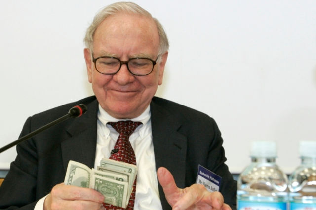 Investingcom's tweet photo. ⚠️BREAKING:

*WARREN BUFFETT'S BERKSHIRE HATHAWAY'S 4Q CASH PILE RISES TO $334.2 BILLION, HIGHEST LEVEL ON RECORD

$BRK.A https://t.co/PxjkOqDDxJ