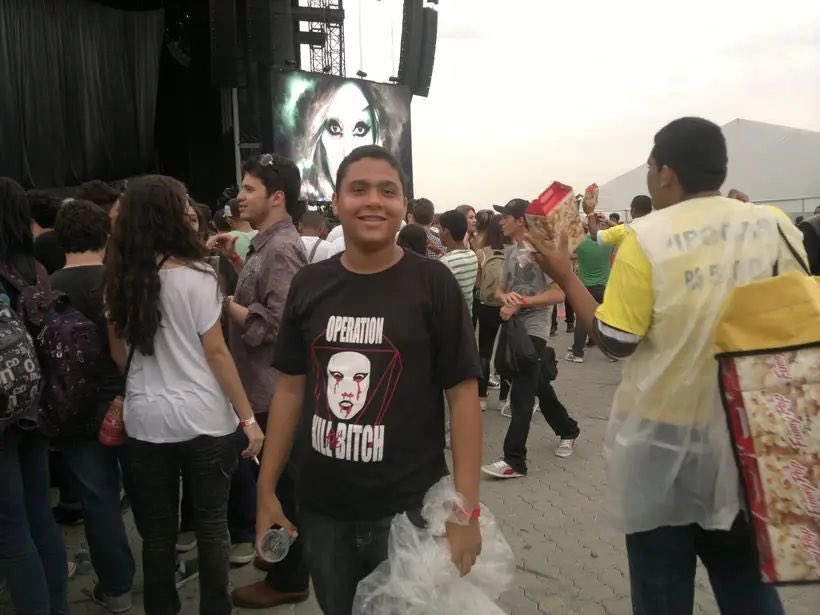 antoniodiniz_'s tweet photo. Por que você está tão ansioso para esse show da Lady Gaga? #Corona100anos 

pq não é pra mim                      é pra ele https://t.co/dyX7weC5y9