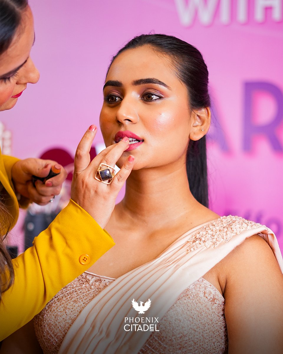 phoenixcitadel's tweet image. Phoenix Citadel turned into a beauty haven at Nykaa’s Makeup Masterclass! 💄✨ From expert contouring to the perfect pout, attendees got the ultimate glam scoop! 💋💫 Missed it? Stay tuned for more beauty, fashion &amp;amp; fun! 👀💃

#NykaaLuxe #PhoenixCitadel #MakeupMasterclass