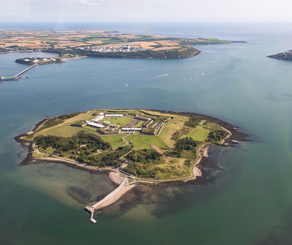 CommodoreCobh's tweet image. 🌟 Midweek Escape in Cobh 🌟

Stay at The Commodore Hotel, just 4 mins from the train station, and explore:
•Spike Island 
•Titanic Experience
•Cobh Heritage Centre
•St. Colman’s Cathedral

Book now: +353 21 481 1277 - info@commodorehotel.ie

#CobhGetaway #MidweekEscape