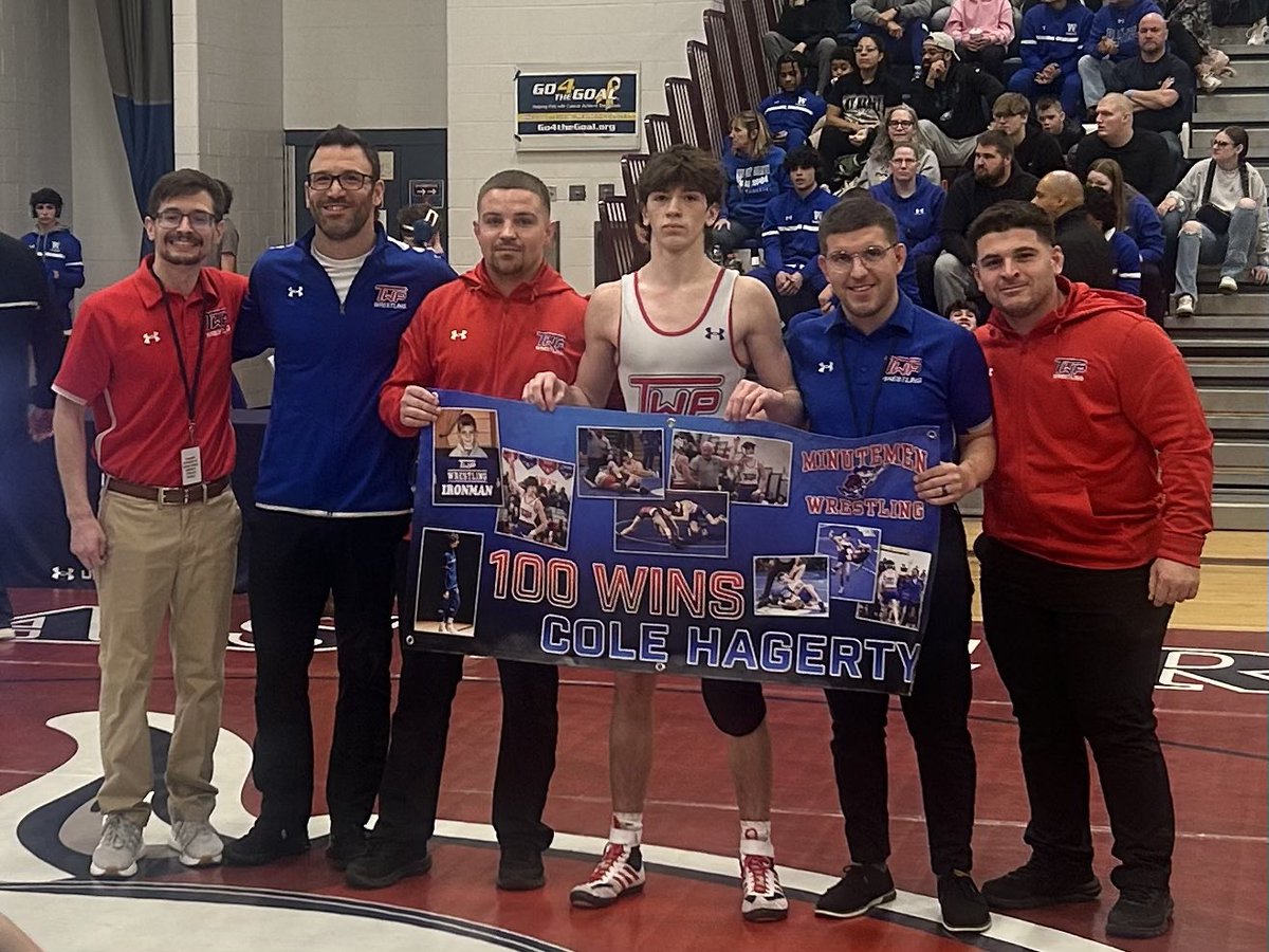 McGurkSports's tweet image. Washington Township’s Colton Hagerty following milestone win

@TheMatPack @WTHS__Wrestling @WTHS_Athletics