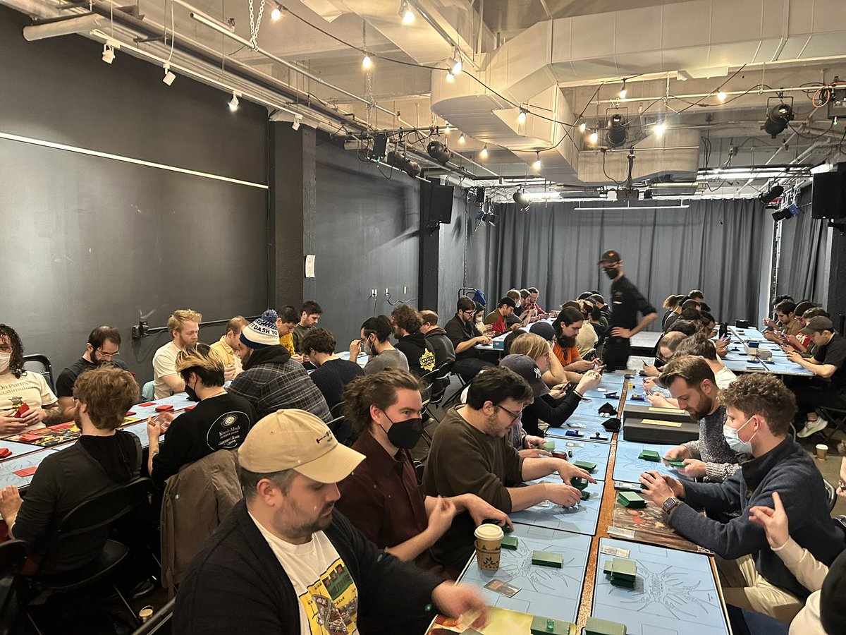 robin 🥀 tweet media