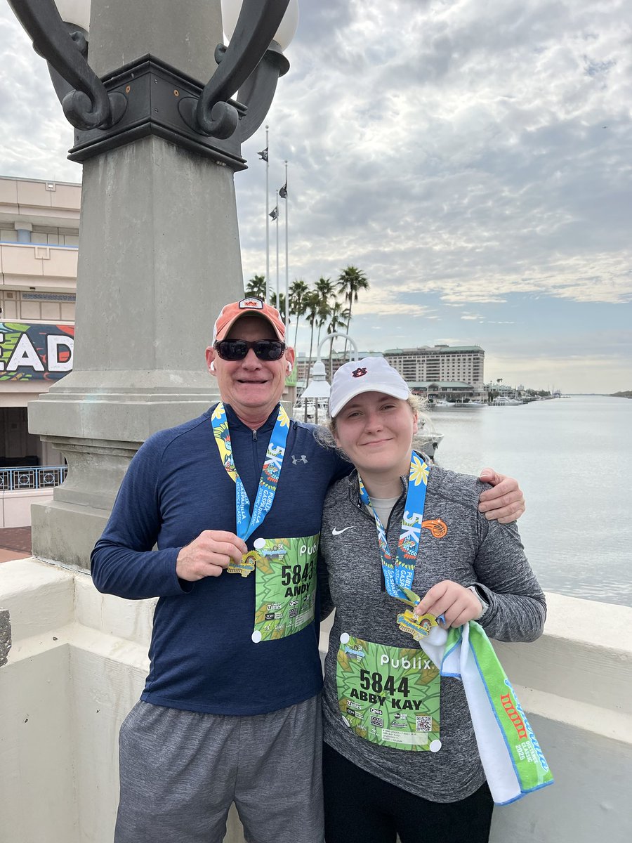 kunzflooring's tweet photo. Blessed to run my 28th 5K race in 28 months with Abby Kay. She took a break from classes & drove down from Auburn to run Gasparilla with her dad. Everyday is Fathers Day! #rungasparilla https://t.co/dMJZVYcOa7