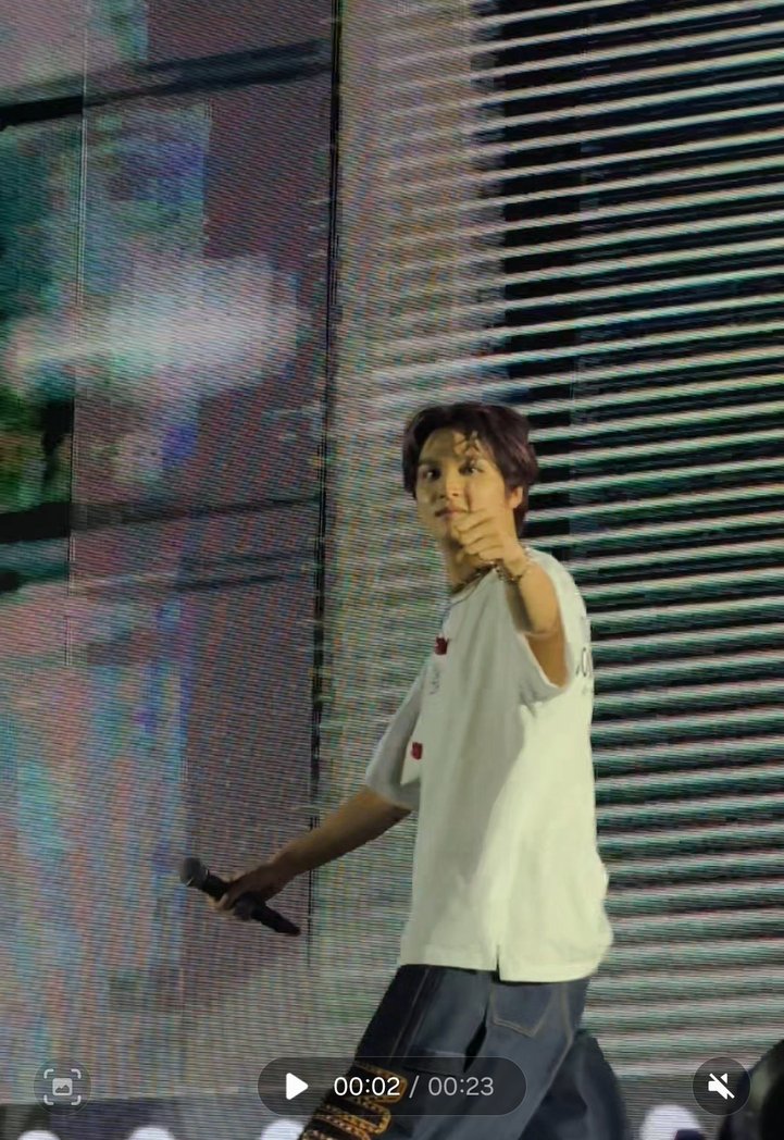 WanDeeDeeMaiMe's tweet image. พวกที่บอกให้ลูกฉันไปตัดผมมาดูนี่หน่อยจ้าาา
(ใดๆวันนี้ได้บอกสิ่งที่อยากบอกกับแฮชานแล้ว บัตรคอน0บาทแม้จะกินมาม่าอีก2เดือนก็ตาม🥹)
#THEMOMENTUMinBKK_DAY1
#NCT127_NEOCITY_THE_MOMENTUM
#NCT127_NEOCITY_BANGKOK_THE_MOMENTUM