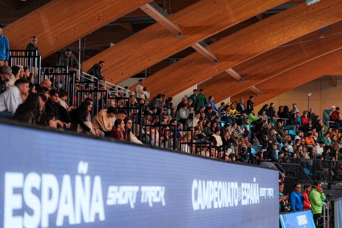 atletismoRFEA's tweet image. 𝐔𝐧𝐚 𝐭𝐚𝐫𝐝𝐞 𝐲 𝐧𝐨𝐜𝐡𝐞 𝐝𝐞 𝐥𝐨𝐜𝐮𝐫𝐚 𝐞𝐧 𝐆𝐚𝐥𝐥𝐮𝐫
 #CEatletismoST   ‼️ VAMOS A LLENARLO ‼️

Sesión 3 - 22 febrero tarde 
⏰ desde las 17:30h

8⃣ Finales 
🚹 Peso, Pértiga, 3000 m y 60 m
🚺 Altura, Triple, 3000 m y 60 m
➕Eliminatorias 60 m vallas, 200 m y 800…