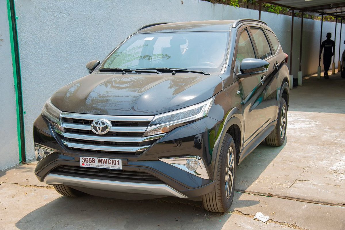 AngePatrick141's tweet photo. @Cotedivoireoff_ Souhaitez-vous effectuer une virée familiale ou  tout autres activités ?
Nous vous proposons la Toyota Rush 7 places modulables
👉🏾 Réservez vite votre véhicule ‼️
☎️ Tél &amp; WhatsApp 📲 +225 0768696907 https://t.co/DDaELQHzbw… https://t.co/RqSmJmEnH0