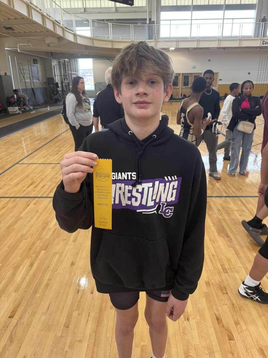 beasley0814's tweet photo. Season didn’t start how we wanted it to, but with some hard work and dedication the season ended great. Finished 4th in the MIIC conference tournament today. 2 spots better than last year. And as a team finished 3rd. Can’t wait for next year!!!! @AthleticsLHC @BD_Wrestling https://t.co/Rgwz5F205l