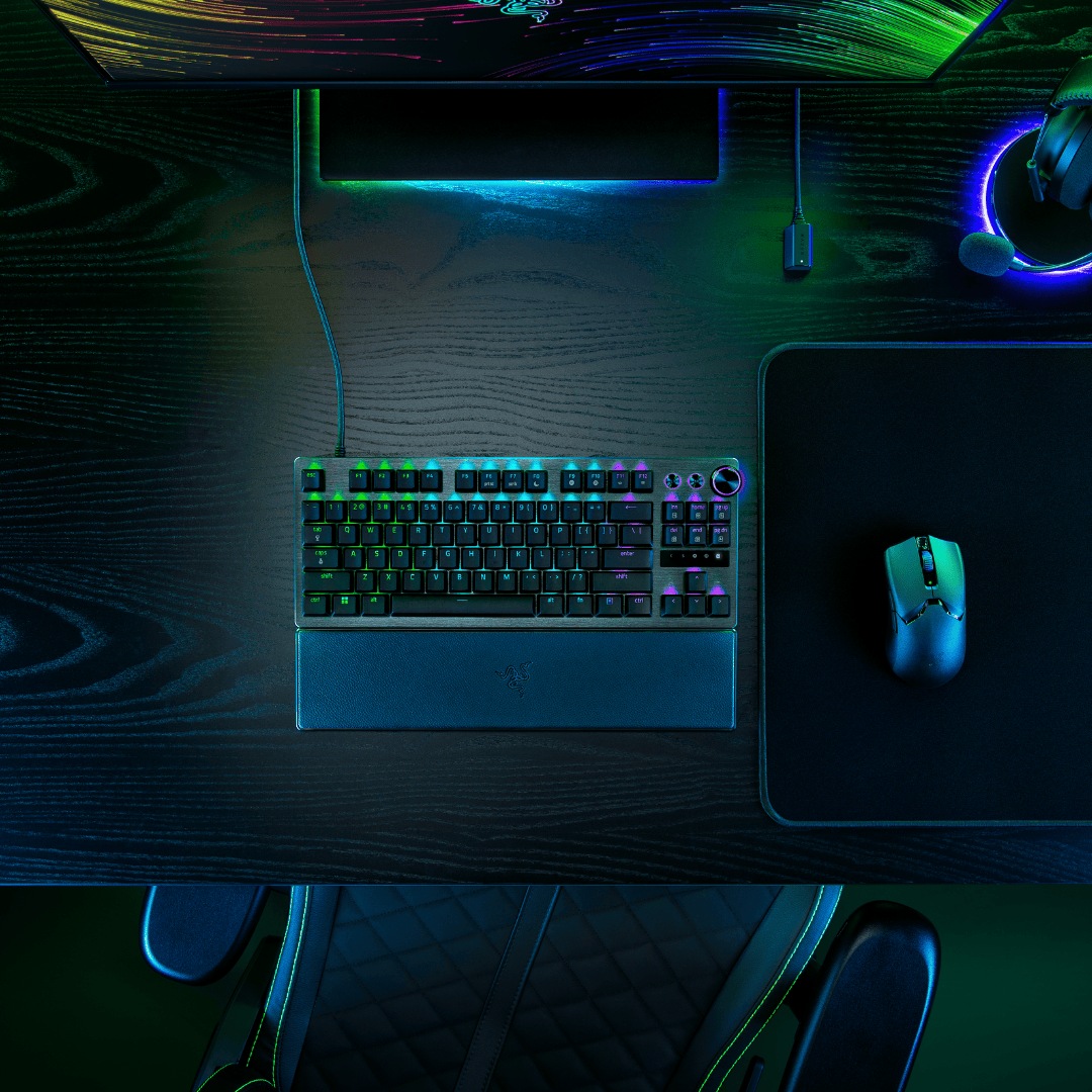 Razer's tweet photo. What is your aesthetic?
Pick your preference from the line of Razer Huntsman V3 Pro gaming keyboards now: https://t.co/ZEN4OEobtH
#RazerHuntsman #RazerKeyboard https://t.co/7jafa9UwM1