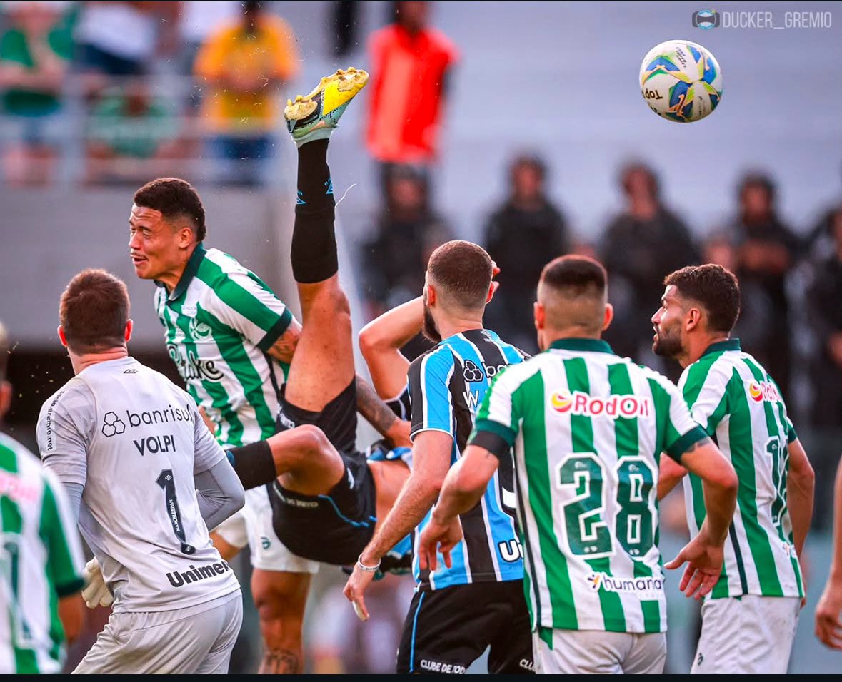 A foto do ano! Parabéns, <a href="/Ducker_Gremio/">Richard Dücker</a>! 👏🏼👏🏼👏🏼