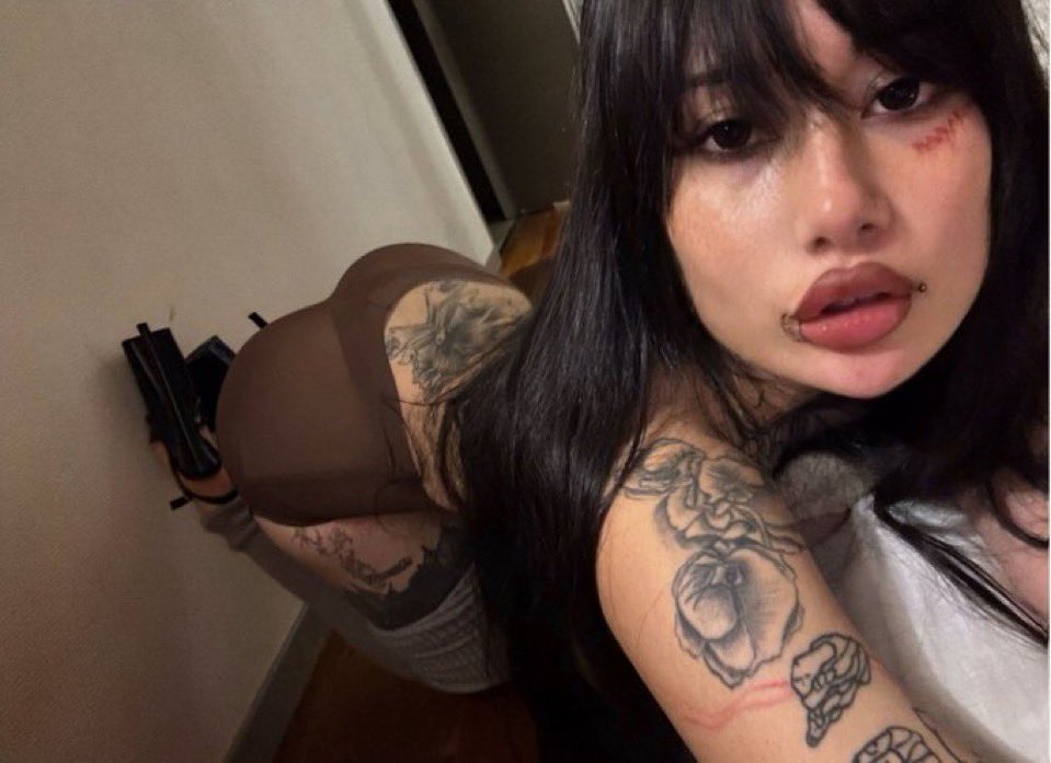 Stop imagining urself gagging on my heels that’s weird