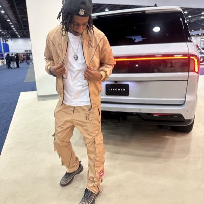 ︻デ═一 tweet media