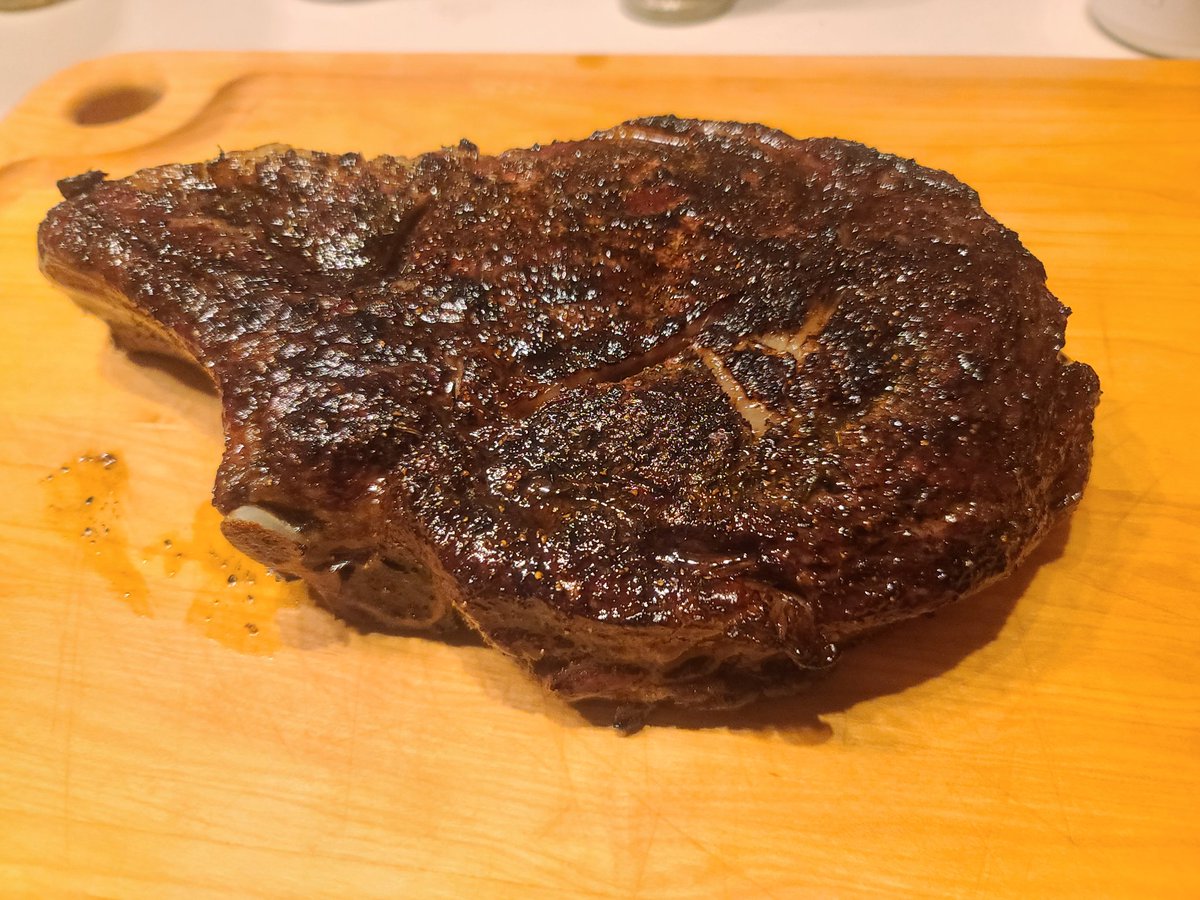 WakandaRube's tweet photo. That exceeds expectations steak
#BoneAppleTea https://t.co/R6thX8rS1I