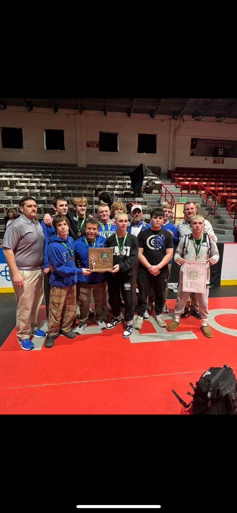 HS boys finished this weekend as District Runner Ups as a team and moving on to state!! Placing for the Vikings:
106 - Hud Randall 3rd
113 - Lucas Shore 3rd
120- Spencer Shore 1st
175- KJ Gustin 3rd
157- Aaron Mills 5th (state alternate)
165- JD Kemp 6th
#VikingCountry