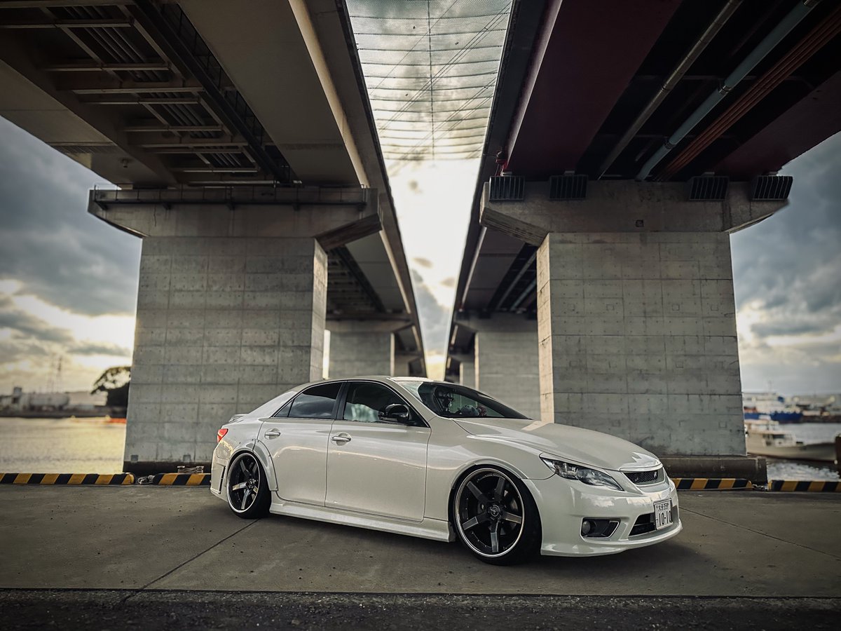 Ms101029X_R's tweet photo. #かっこいいVERZ装着車両
VERZ-WHEELS KCV03
マークXで被らず5本スポークで…☝🏻ᖛ ̫ ᖛ )これやに笑
#KUHL
#VERZ
#GRX130
#VERZWHEELSを流行らせよう https://t.co/3gbCAKExTt