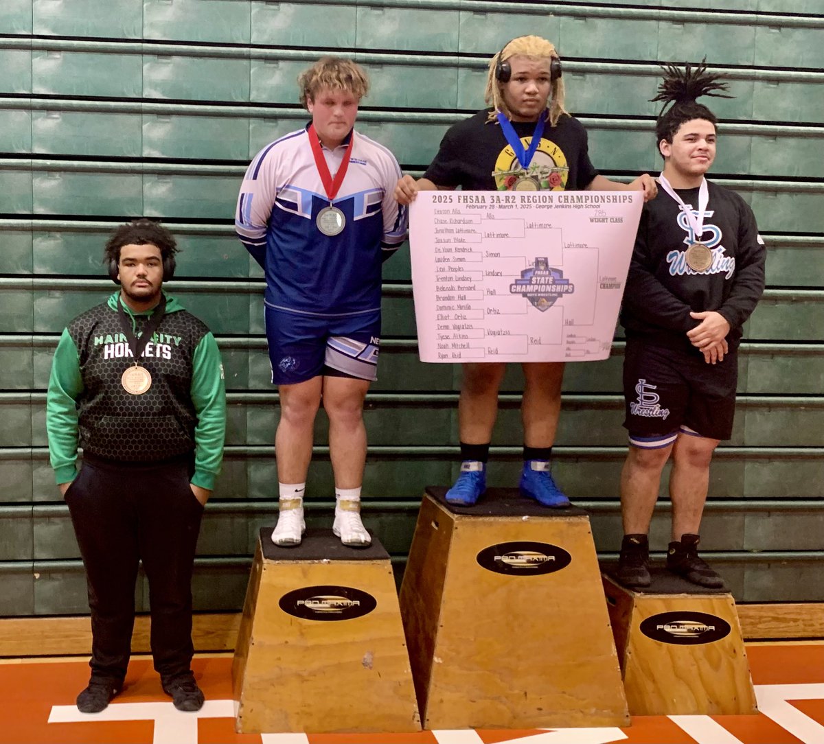 ToddStevenson13's tweet photo. For the first time in over a decade, the Haines City Hornets Wrestling Team has wrestlers bound for the State Championships!!!  Congratulations Jamel and Deacon!!!!!

#fhsaa #wrestling #HardWorkPaysOff #trusttheprocess #hainescityhighschool https://t.co/p0tjVWUxCZ