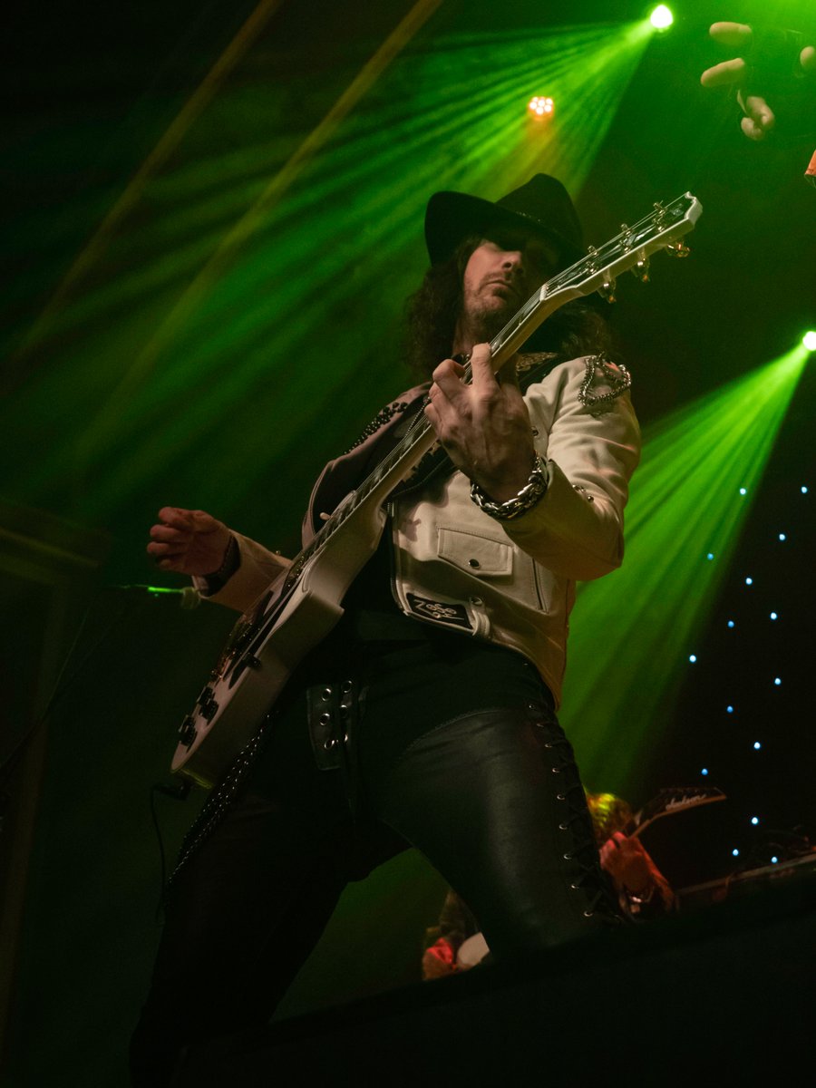 NERockReview's tweet image. Bad Marriage opening for Adrian Vandenberg at Hartford, Connecticut - February 27, 2025

Full show coverage and more photos:
northeastrockreview.com/adrian-vandenb…