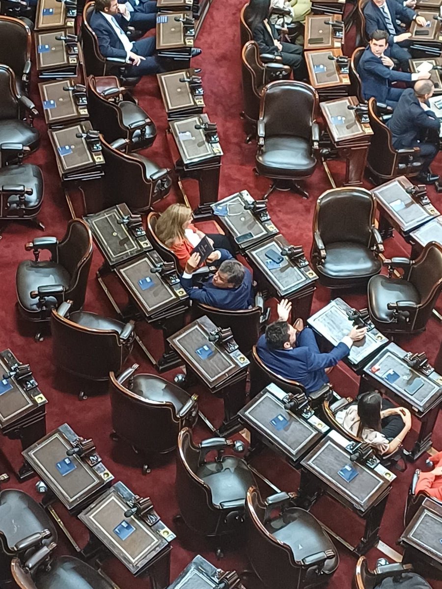 Señor presidente, a diferencia de usted, yo no promocioné una estafa cripto millonaria, ni designé jueces por decreto a la Corte con el prontuario de Lijo. Dedíquese a gobernar, baje los impuestos, sea un poquito más honesto, y utilice ese cargo para hablarle a la gente, no para