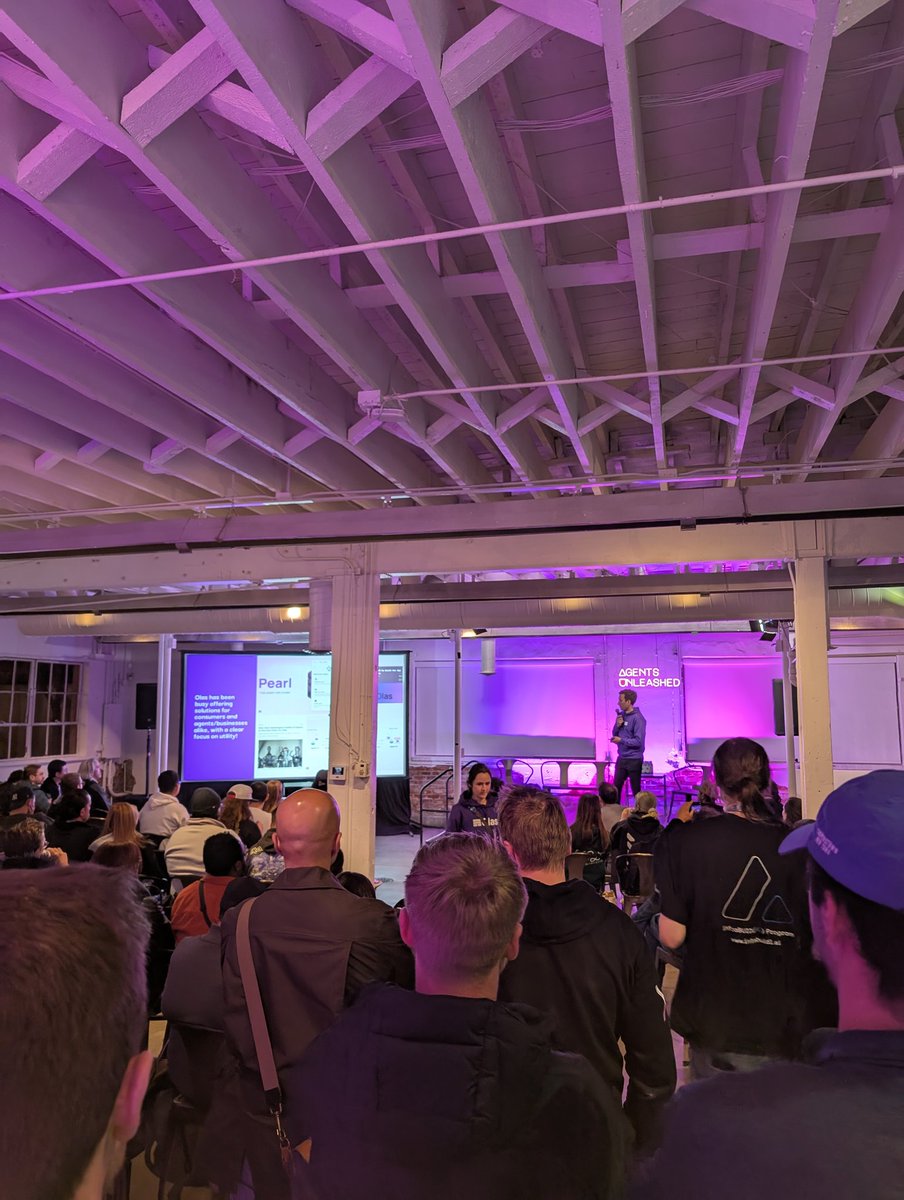 bradrian_0x's tweet photo. Agents Unleashed kicking off🌝 https://t.co/WaNcL5ubRT