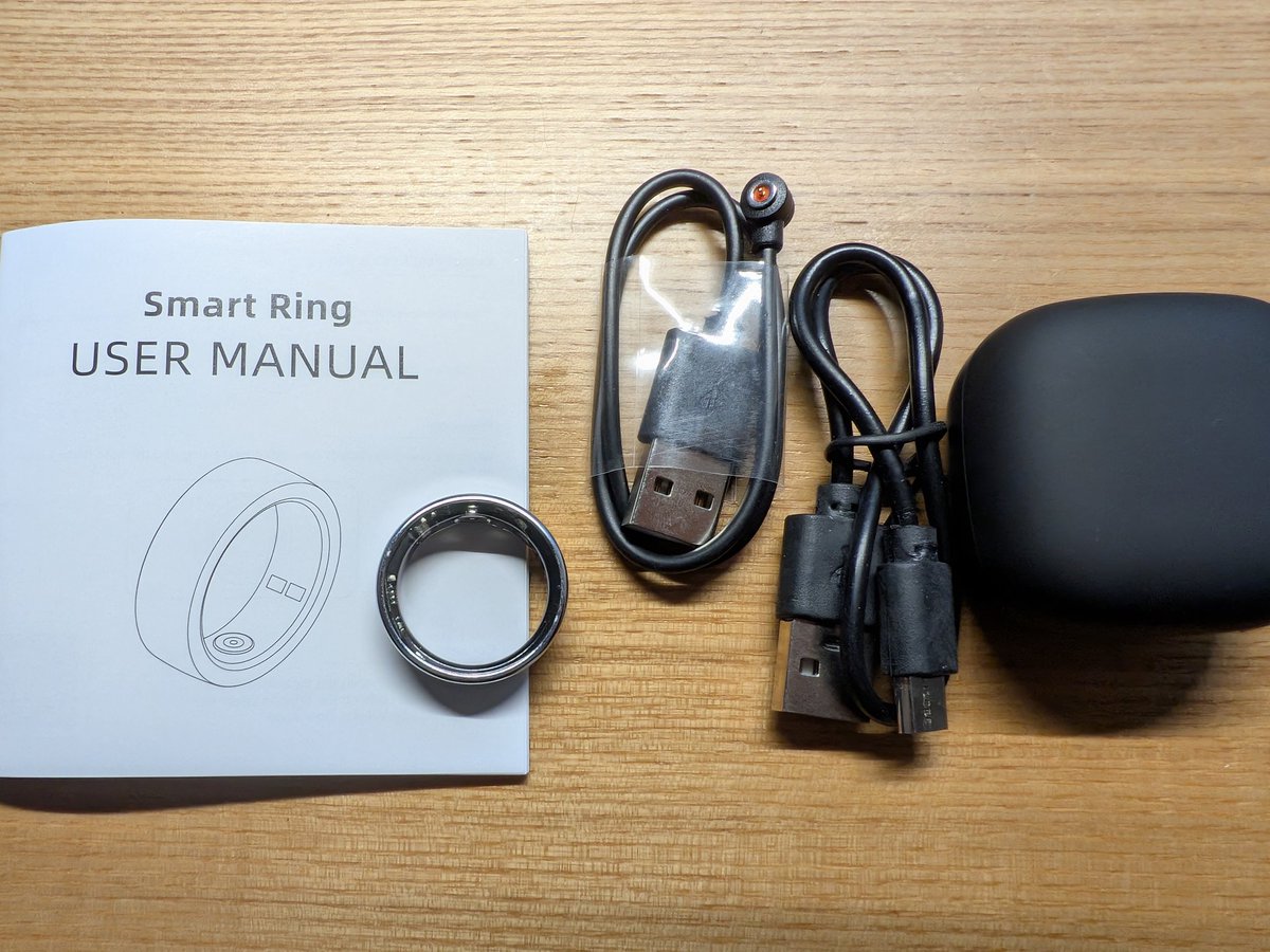Qpsk1234's tweet photo. さて、新しいネタです。ガジェットブログで格安と記事が出ていた。
rollme r7届きました。
えっと…アプリの評価が早速ヤバい()
#smartring #rollme https://t.co/NSiL7kRQoQ