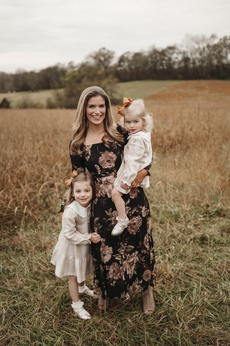 Finally sharing these photos from last fall! <a href="/MaxWinitz/">Max Winitz</a> got me and the girls a photo session for Mother’s Day last year; I’ll always cherish these ♥️♥️