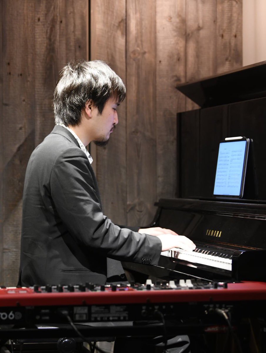 sotarohasuike's tweet photo. 昨晩は Smooth Jazz Night Vol.2 @ 桜新町Neighbor でございました♪

素晴らしい瞬間が沢山あり、とても楽しい時間でした。

お越しいただきました皆様ありがとうございました♪

松下美月@miiit___27 (Ss, Ts)
蓮池創太郎 (Key)
白石福馬 @fkm_ba_ (Ba)
山田祐輔 @marchsublime (Drs) https://t.co/bXzd2OIXpG