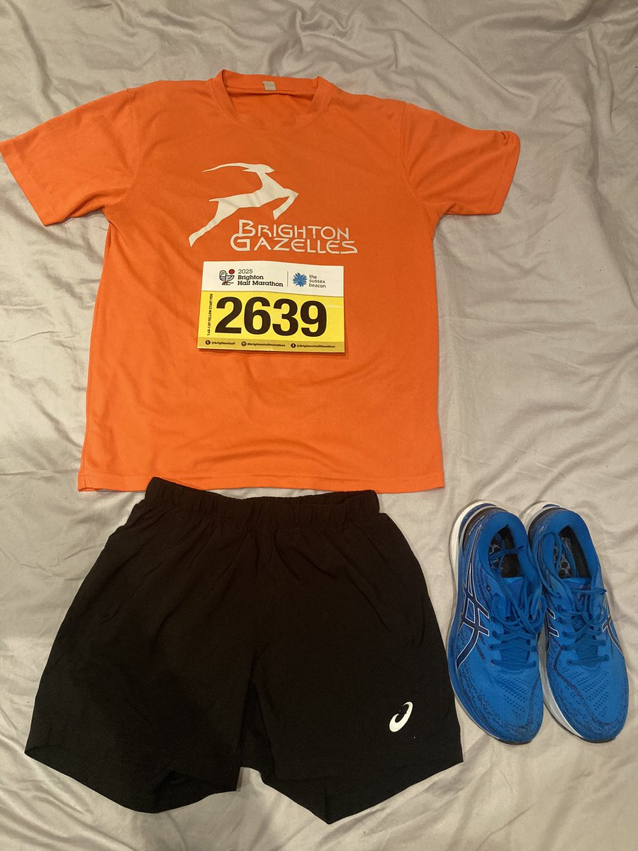 kiltedscot68's tweet photo. Tomorrowโs fetching attire for @brightonhalf #brightonhalf #brightongazelles #brightonandhove https://t.co/rQxku6T4NV