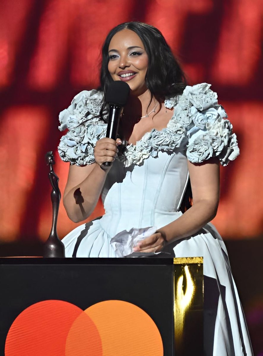 itsnotyouitsme's tweet photo. Jade Thirlwall accepts the Pop Act award at the BRIT Awards 2025! ✨🏆 #BRITAwards #JadeThirlwall #PopAct #O2Arena #AwardsShow https://t.co/mKkynagSYc