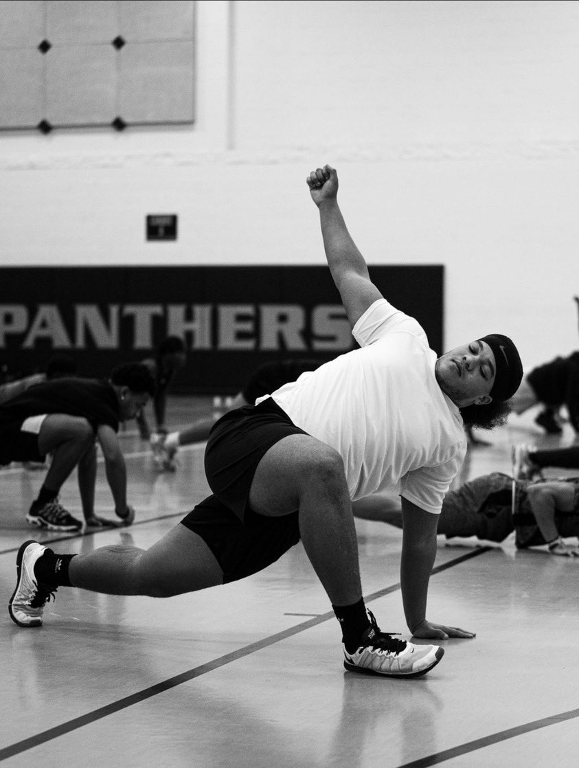Kingston Williams (@kingwilliams_27) on Twitter photo Different school, bigger goals. Thank you Reynoldsburg for everything. Pickerington North, it’s go time. 🦍 <a href="/PNFootballShow/">Pickerington North Football Show</a> <a href="/Jalen_bowens59/">Coach Jalen</a> <a href="/CoachPruiett/">Jarrod Pruiett</a> <a href="/CoachFreddy6270/">Craig Friedrich</a> Different school, bigger goals. Thank you Reynoldsburg for everything. Pickerington North, it’s go time. 🦍 <a href="/PNFootballShow/">Pickerington North Football Show</a> <a href="/Jalen_bowens59/">Coach Jalen</a> <a href="/CoachPruiett/">Jarrod Pruiett</a> <a href="/CoachFreddy6270/">Craig Friedrich</a>