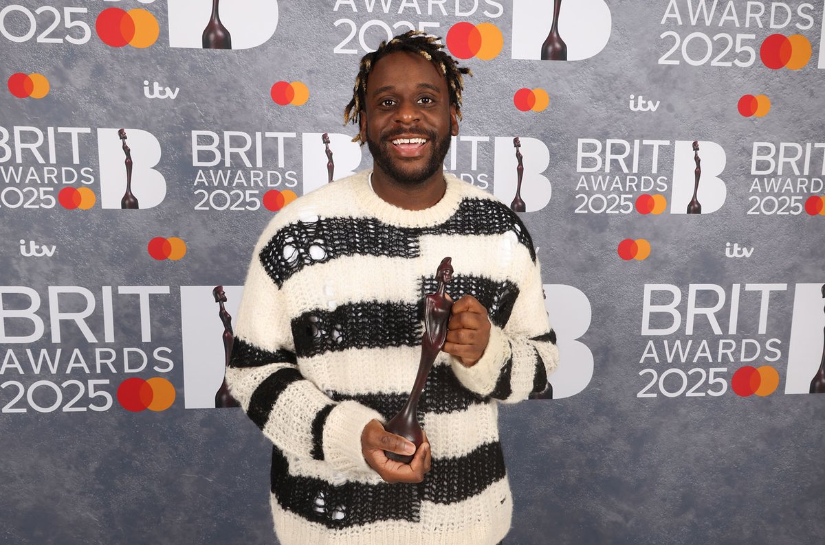 #BRITs2025  award winner Myles Smith, asks the government to support grassroots venues

 “If British music is one of the most powerful exports we have, why have you treated it like an after thought for so many years?"

He tells labels: “moments fade but careers last forever.”