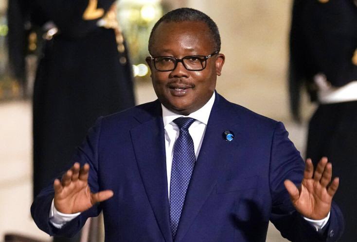 AzizAdjakpe's tweet photo. Le report des élections présidentielles en #GuinéeBissau à plus de 9 mois est une atteinte grave au processus démocratique. La #CEDEAO doit prendre ses responsabilités et exiger le respect du calendrier électoral pour préserver la stabilité et la volonté du peuple. #Démocratie https://t.co/HaoHOzy2C1