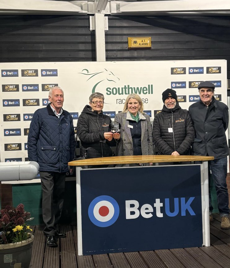 Richard Fahey Ebor Racing Club tweet media